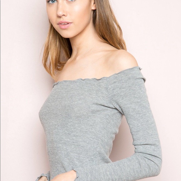 Brandy Melville Tops - BRANDY MELVILLE ‘Valerie’ Off Shoulder Top